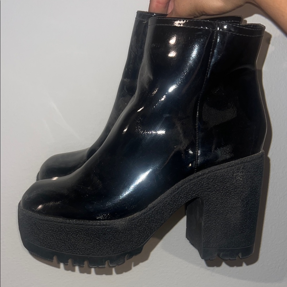 BAMBOO Shiny Black Platform Heeled Boots